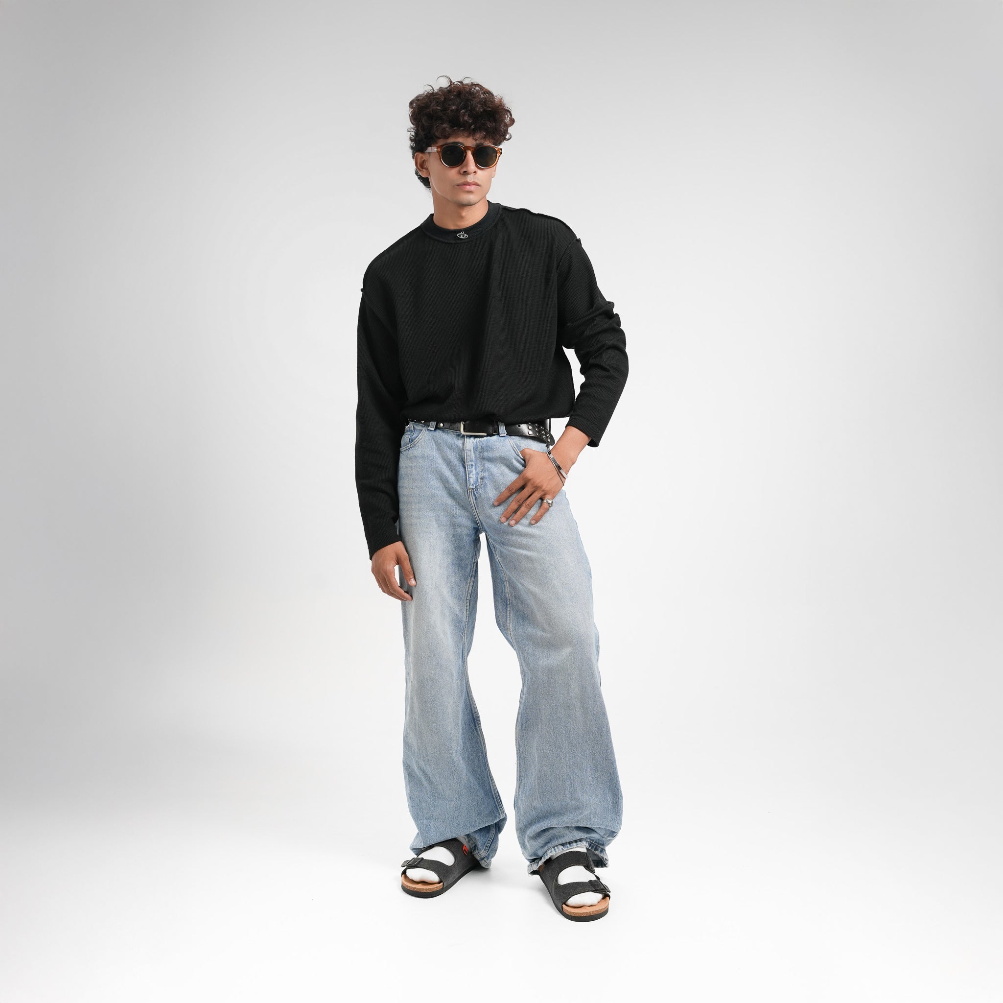 AMBASSADOR - CHARCOAL BLACK