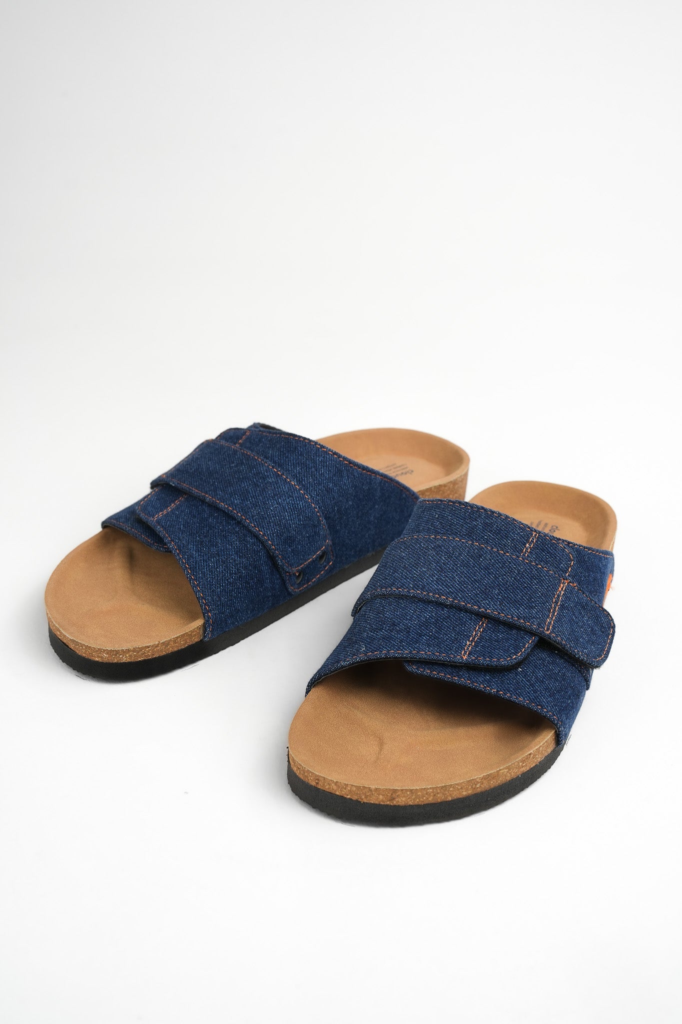 AGAMA -  CHARCOAL BLACK